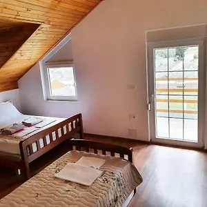 Bujtina Hysa Guest house Valbone